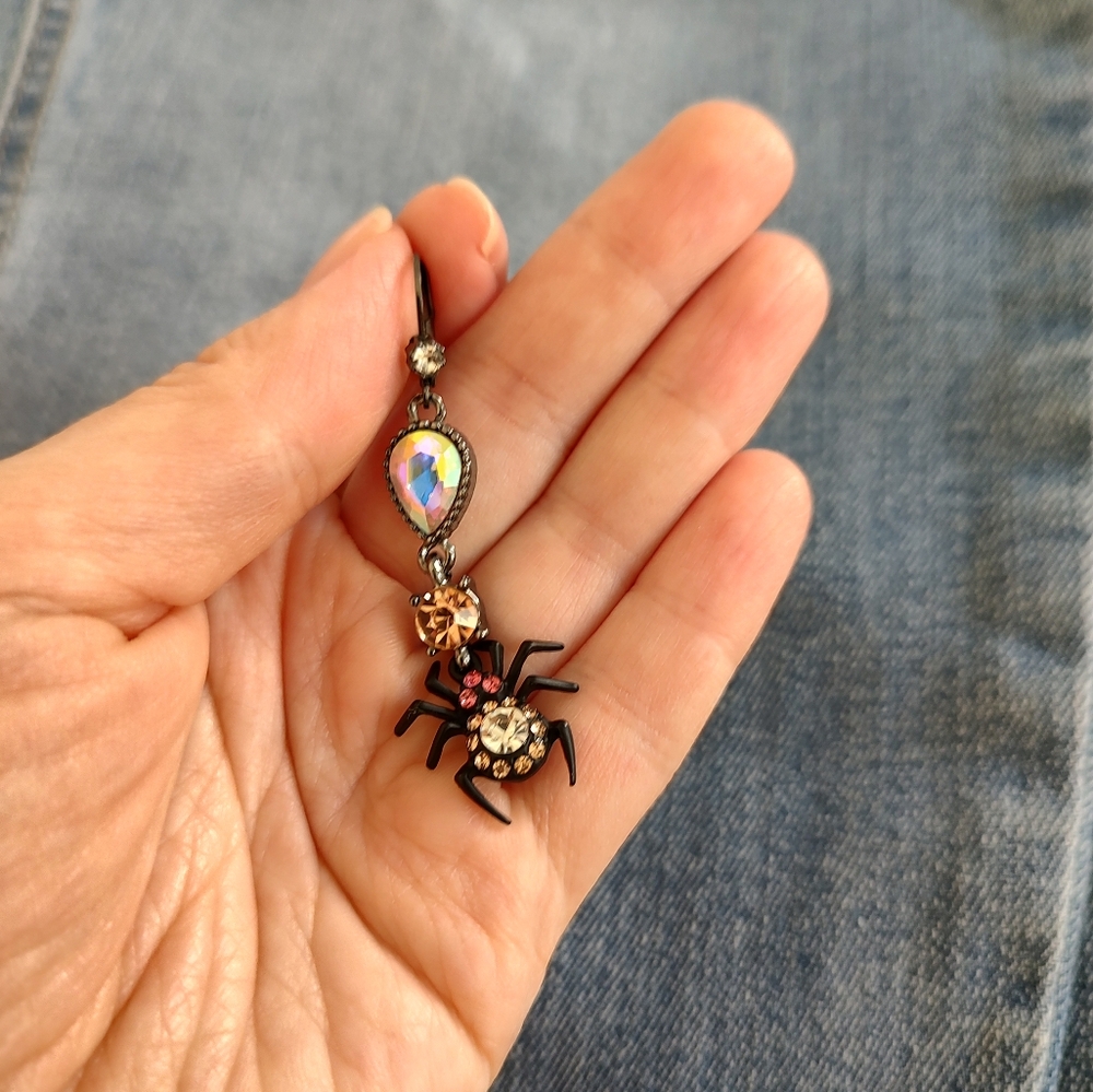 Betsey Johnson spider earrings Halloween - Picture 1 of 4